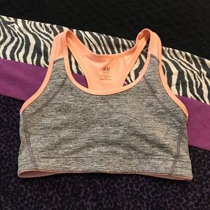 sports bra